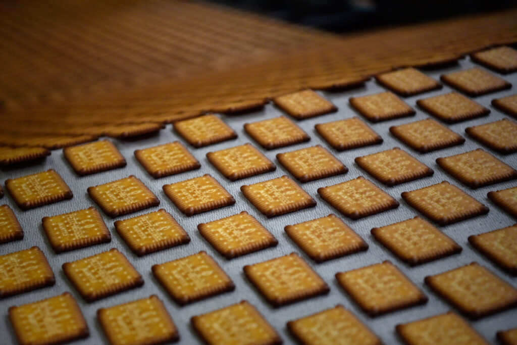 Biscuit nantais en cuisson